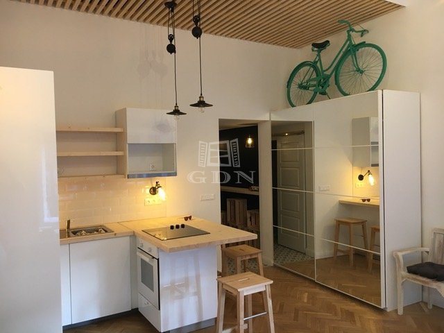 Eladó téglalakás, Budapesten, VII. kerületben 53.5 M Ft