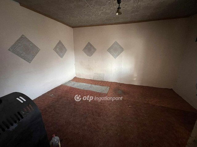 Eladó családi ház, Tápiógyörgyén 6.5 M Ft, 2 szobás