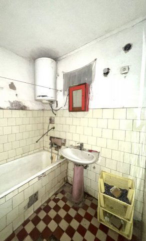 Eladó családi ház, Felpécen 19.9 M Ft, 2 szobás