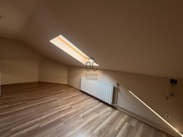 Eladó téglalakás, Cegléden 53 M Ft, 3 szobás