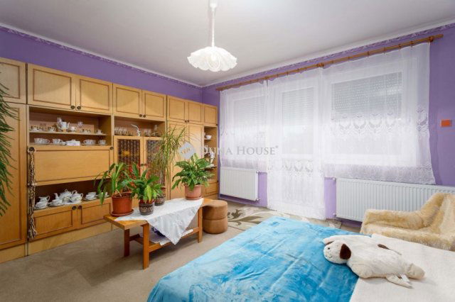 Eladó családi ház, Ácson 67.8 M Ft, 4 szobás