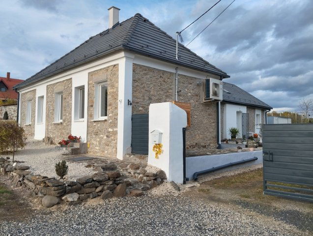 Eladó családi ház, Hegyesden 75 M Ft, 3 szobás