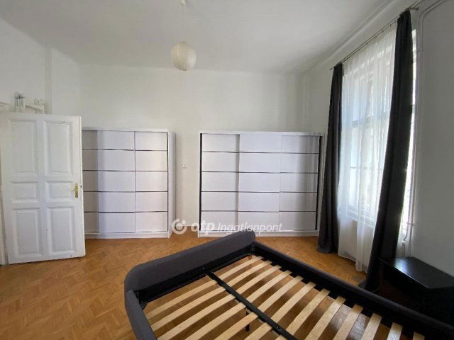 Eladó téglalakás, Budapesten, VIII. kerületben 64.9 M Ft