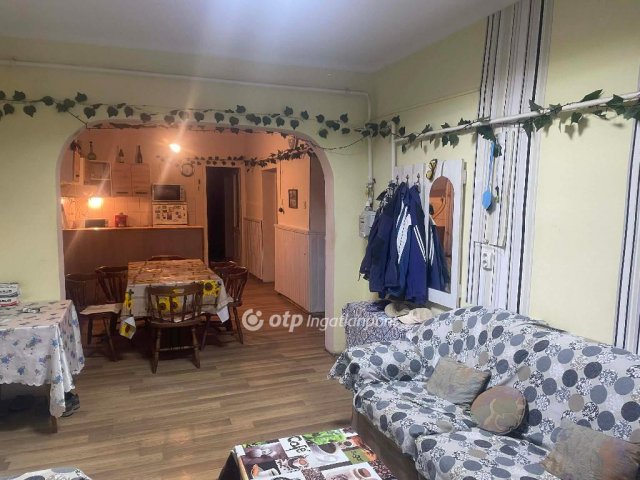 Eladó családi ház, Újkígyóson 24.85 M Ft, 4 szobás