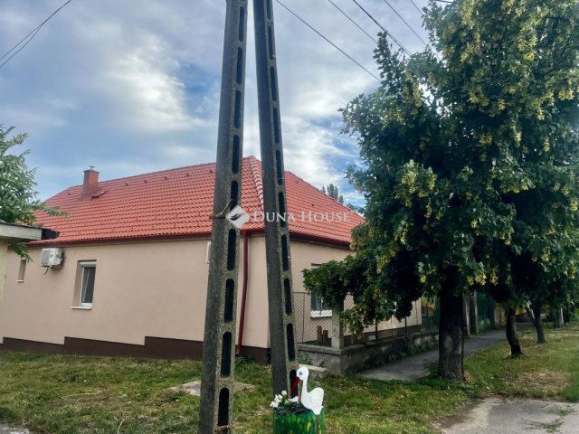 Eladó családi ház, Vilonyán 71.9 M Ft, 5 szobás
