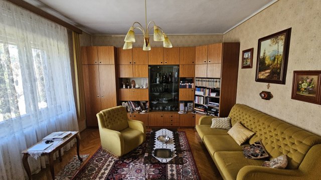 Eladó családi ház, Sopronban 145.5 M Ft, 7 szobás