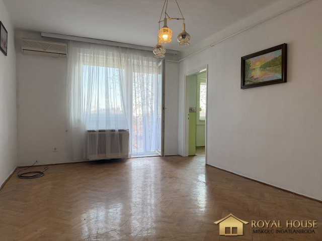 Eladó téglalakás, Mezőkövesden, Gróf Zichy János utcában