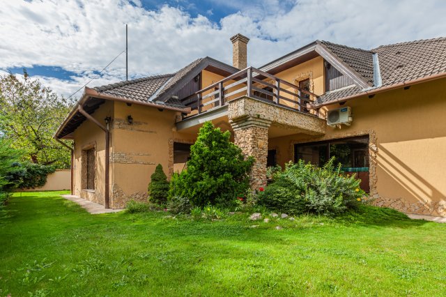 Eladó családi ház, Gödön 299.9 M Ft, 5 szobás