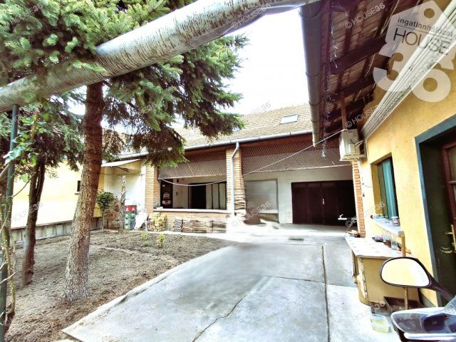 Eladó családi ház, Kiskunfélegyházán 32 M Ft, 4 szobás