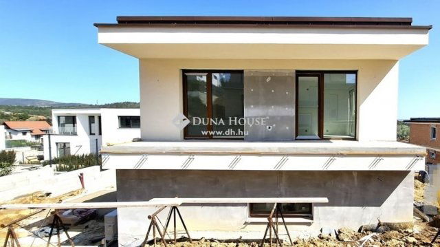 Eladó ikerház, Budapesten, III. kerületben 196 M Ft, 3+1 szobás