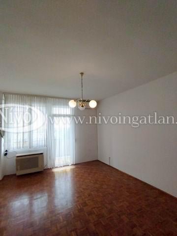 Eladó téglalakás, Veszprémben 65 M Ft, 2 szobás