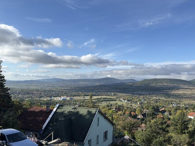 Eladó családi ház, Szentendrén 94.9 M Ft, 3 szobás