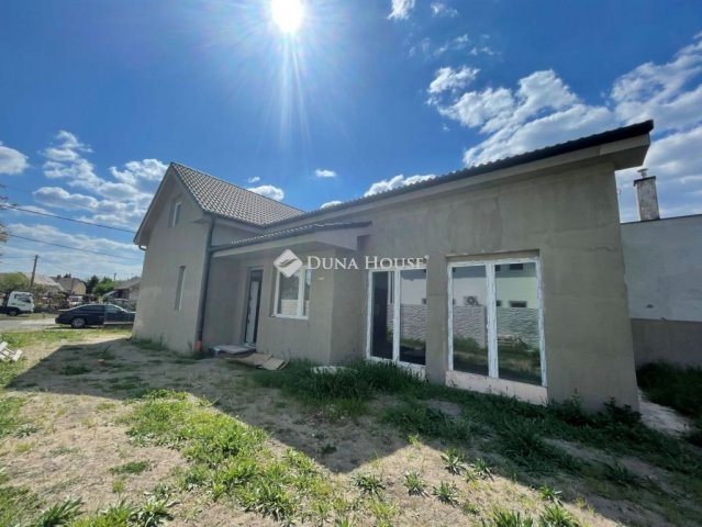 Eladó családi ház, Budapesten, IV. kerületben 280 M Ft, 6 szobás