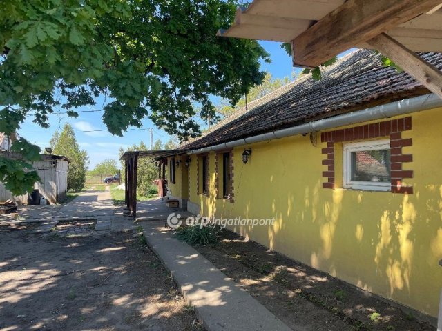 Eladó nyaraló, Hódmezővásárhelyen 50 M Ft, 2+1 szobás