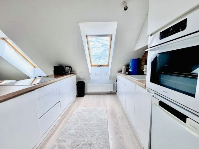 Eladó téglalakás, Pécsett 87.5 M Ft, 4 szobás