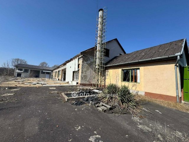 Eladó ipari ingatlan, Nyírlugoson 150 M Ft / költözzbe.hu