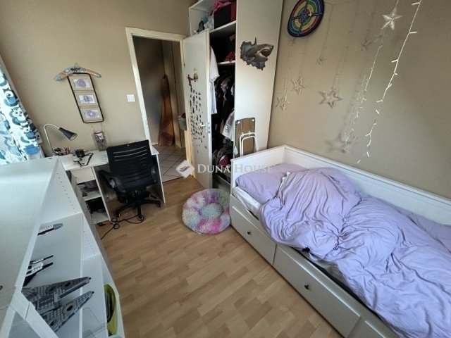 Eladó téglalakás, Budapesten, XVII. kerületben 72 M Ft, 4 szobás