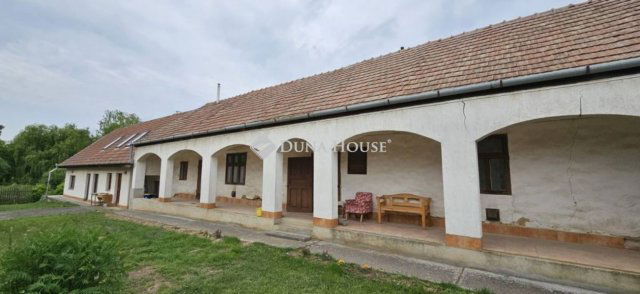 Eladó családi ház, Kókán 38.4 M Ft, 5 szobás