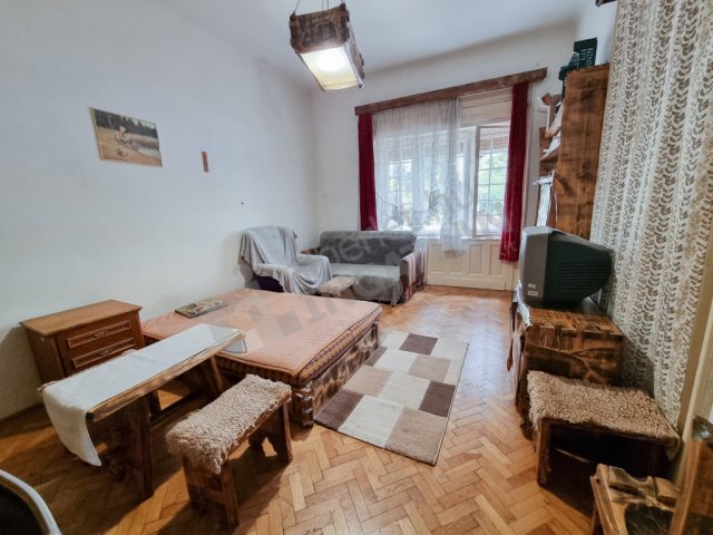 Kiadó téglalakás, albérlet, XI. kerületben, Kosztolányi Dezső téren