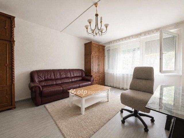 Eladó panellakás, Budapesten, X. kerületben 66.5 M Ft, 3 szobás