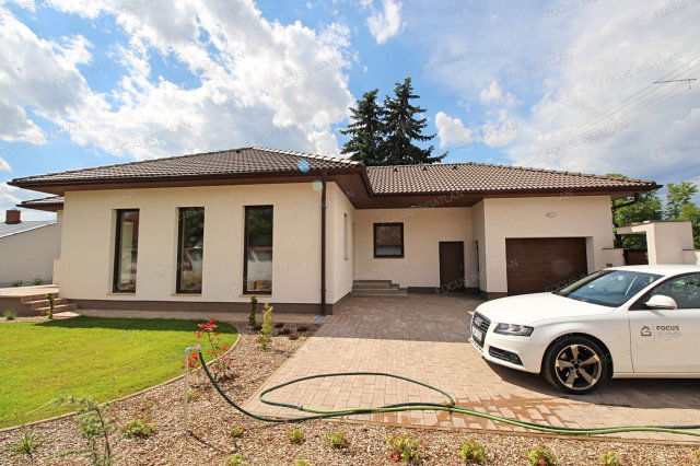 Kiadó családi ház, albérlet, Kecskeméten 500 E Ft / hó