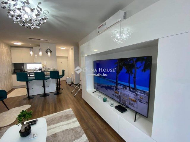 Eladó téglalakás, Fonyódon 102.5 M Ft, 2 szobás