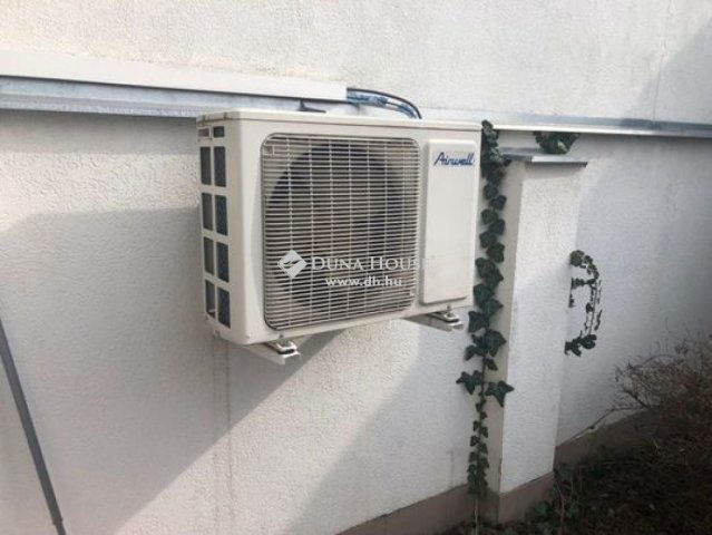 Eladó családi ház, Budapesten, XVIII. kerületben 170 M Ft