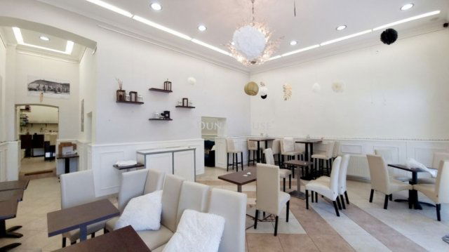 Eladó üzlethelyiség, Vácon 115 M Ft / költözzbe.hu