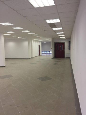 Kiadó üzlethelyiség, Budapesten, III. kerületben 1300 E Ft / hó