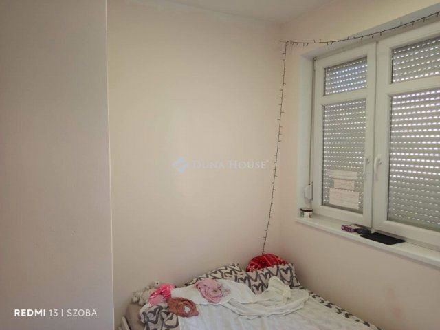 Eladó családi ház, Vecsésen 85 M Ft, 6 szobás