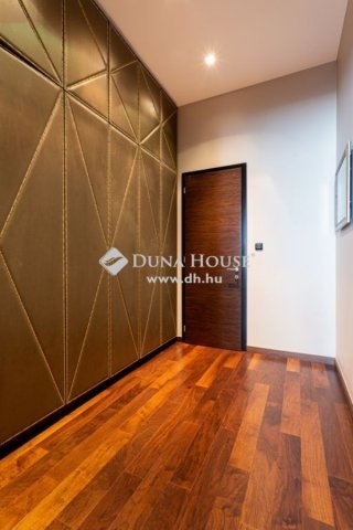 Eladó téglalakás, Budapesten, VII. kerületben 397.5 M Ft