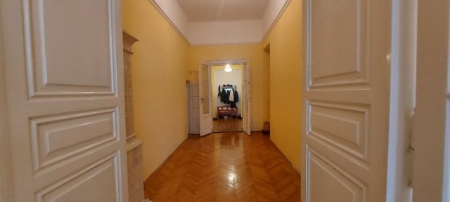 Eladó téglalakás, V. kerületben, Hercegprímás utcában