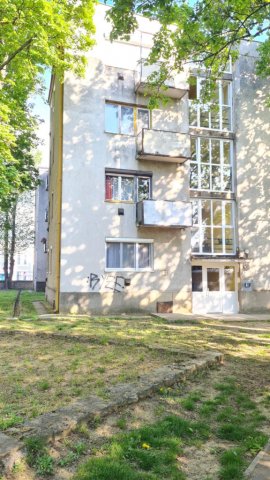 Eladó téglalakás, Pécsett 31.5 M Ft, 1+1 szobás