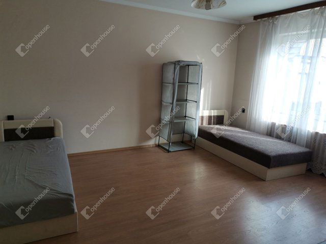 Kiadó családi ház, albérlet, Ácson 400 E Ft / hó, 6 szobás