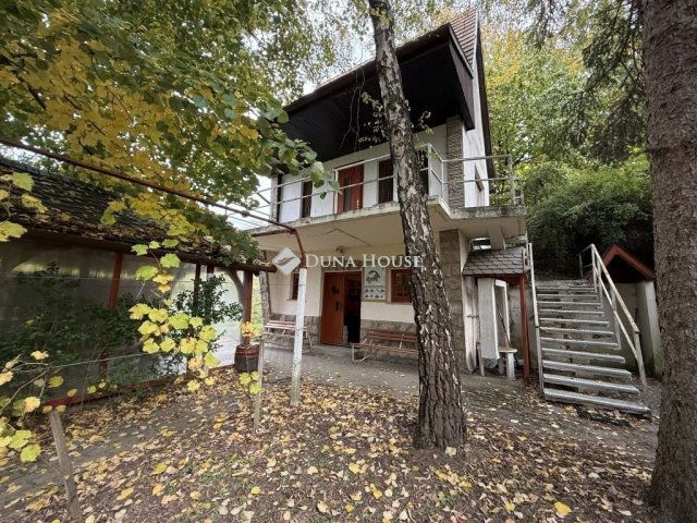 Eladó családi ház, Nyergesújfaluban 20.9 M Ft, 1 szobás