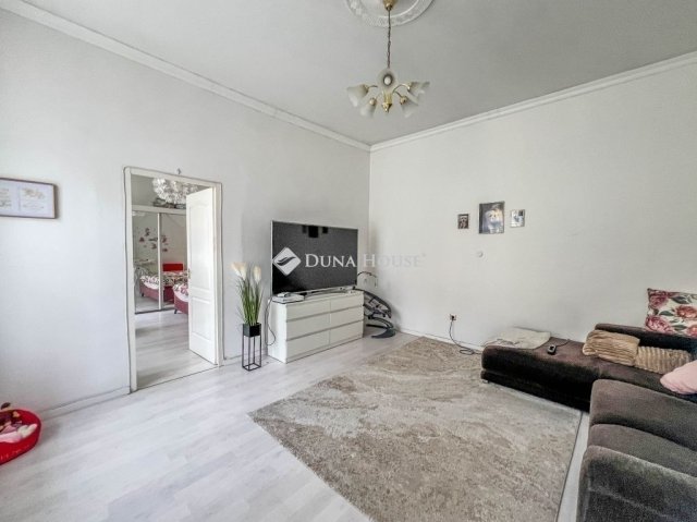 Eladó téglalakás, Budapesten, X. kerületben 84.9 M Ft, 3 szobás
