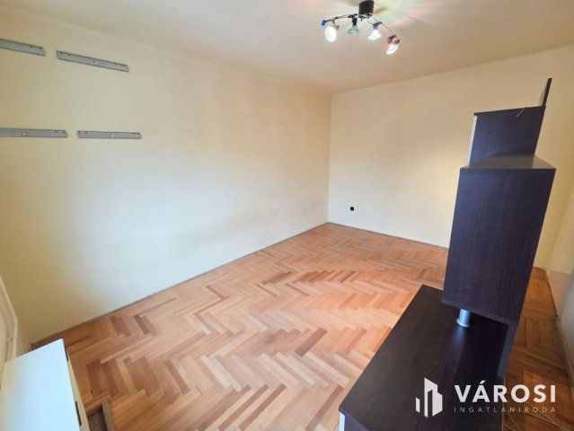 Eladó téglalakás, Budapesten, XXI. kerületben 39.5 M Ft