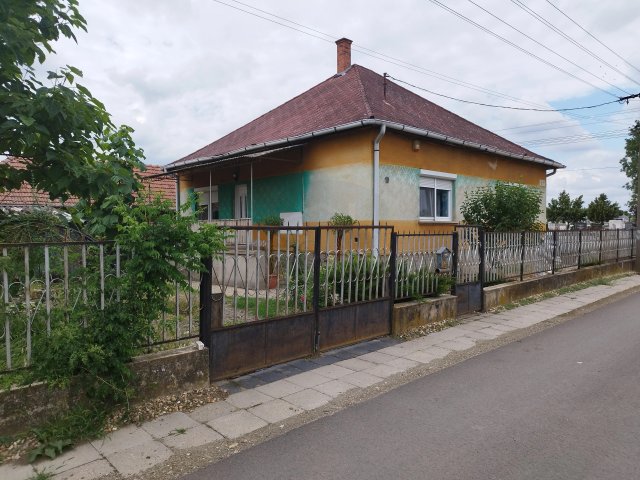 Eladó családi ház, Pusztamonostoron 29.9 M Ft, 2+1 szobás