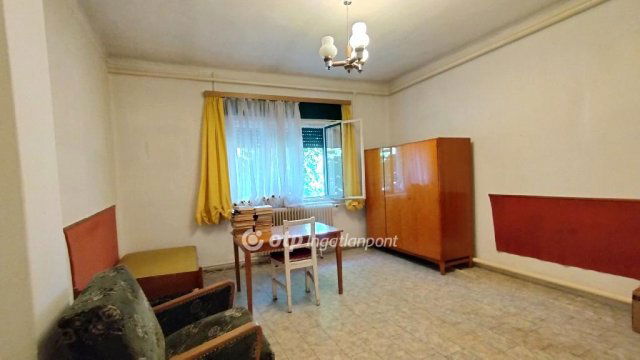 Eladó családi ház, Kisújszálláson 16 M Ft, 3 szobás