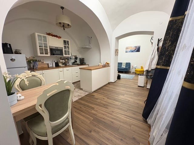 Eladó téglalakás, Székesfehérvárott 66.9 M Ft, 2 szobás