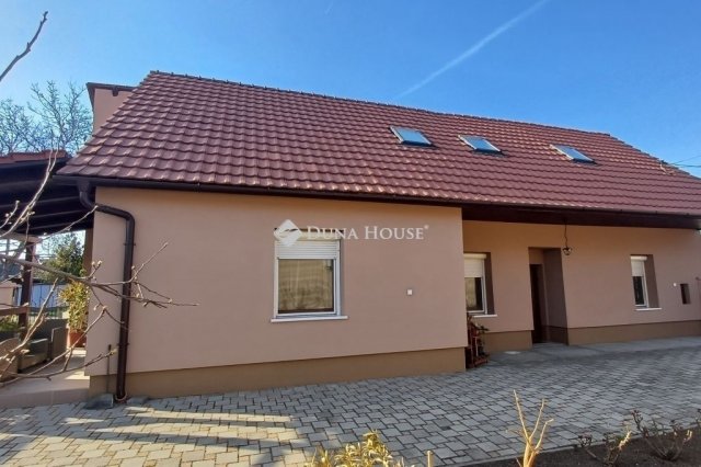 Eladó családi ház, Nagykőrösön 81 M Ft, 5+1 szobás