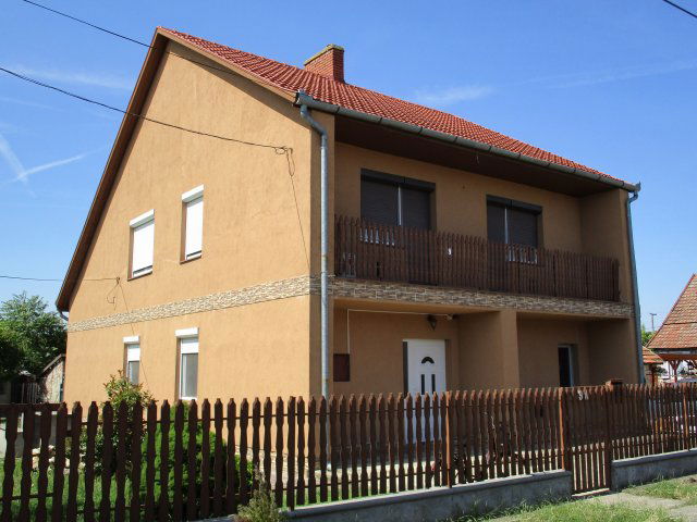 Eladó családi ház, Alattyánban 45 M Ft, 4+1 szobás