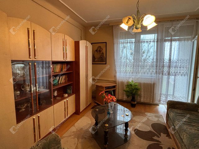 Eladó téglalakás, Győrött 47.5 M Ft, 2 szobás