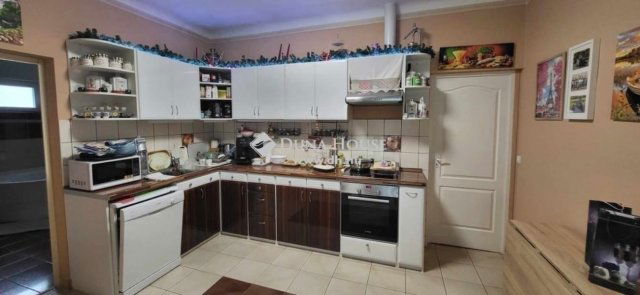 Eladó családi ház, Budapesten, XVI. kerületben 149 M Ft