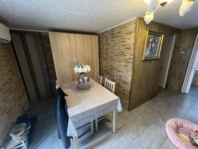 Eladó családi ház, Nagyvenyimen 39.5 M Ft, 2 szobás