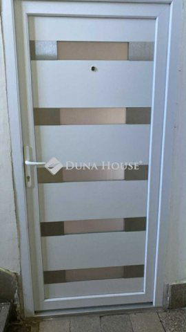 Eladó téglalakás, Kővágószőlősön, Újtelep utcában