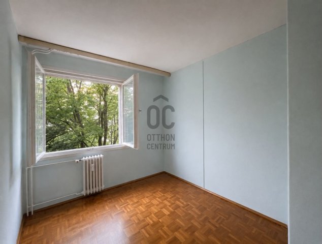 Eladó panellakás, Dunaújvárosban 36 M Ft, 4 szobás
