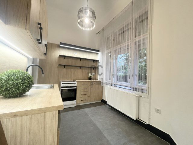 Eladó téglalakás, Budapesten, XIV. kerületben, Ilka utcában