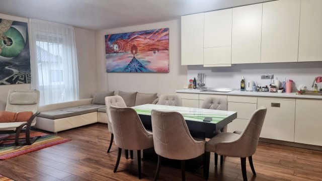 Eladó téglalakás, Nyíregyházán 110 M Ft, 4 szobás