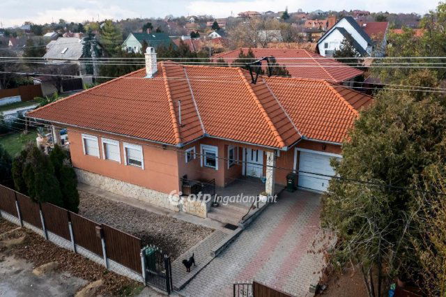Eladó családi ház, Érden 114.9 M Ft, 4 szobás